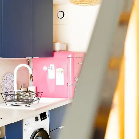 Renove Avec Gout Et Idealement Situe A Deux Pas Du Remblai Apartment