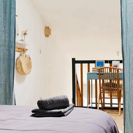 Renove Avec Gout Et Idealement Situe A Deux Pas Du Remblai Les Sables-dʼOlonne