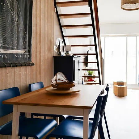 Rénové Avec Goût Et Idéalement Situé à Deux Pas Du Remblai Les Sables-dʼOlonne