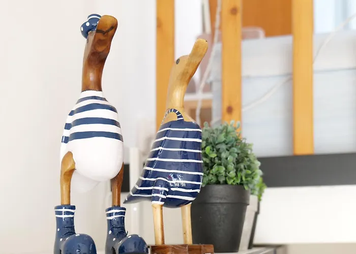 Renove Avec Gout Et Idealement Situe A Deux Pas Du Remblai * 莱萨布勒-多洛讷