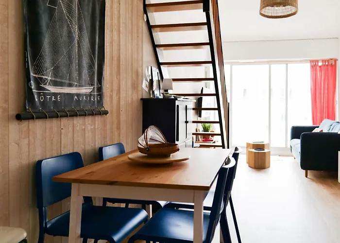 Renove Avec Gout Et Idealement Situe A Deux Pas Du Remblai 莱萨布勒-多洛讷