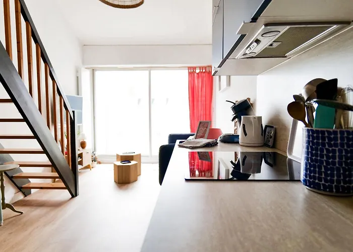 Renove Avec Gout Et Idealement Situe A Deux Pas Du Remblai